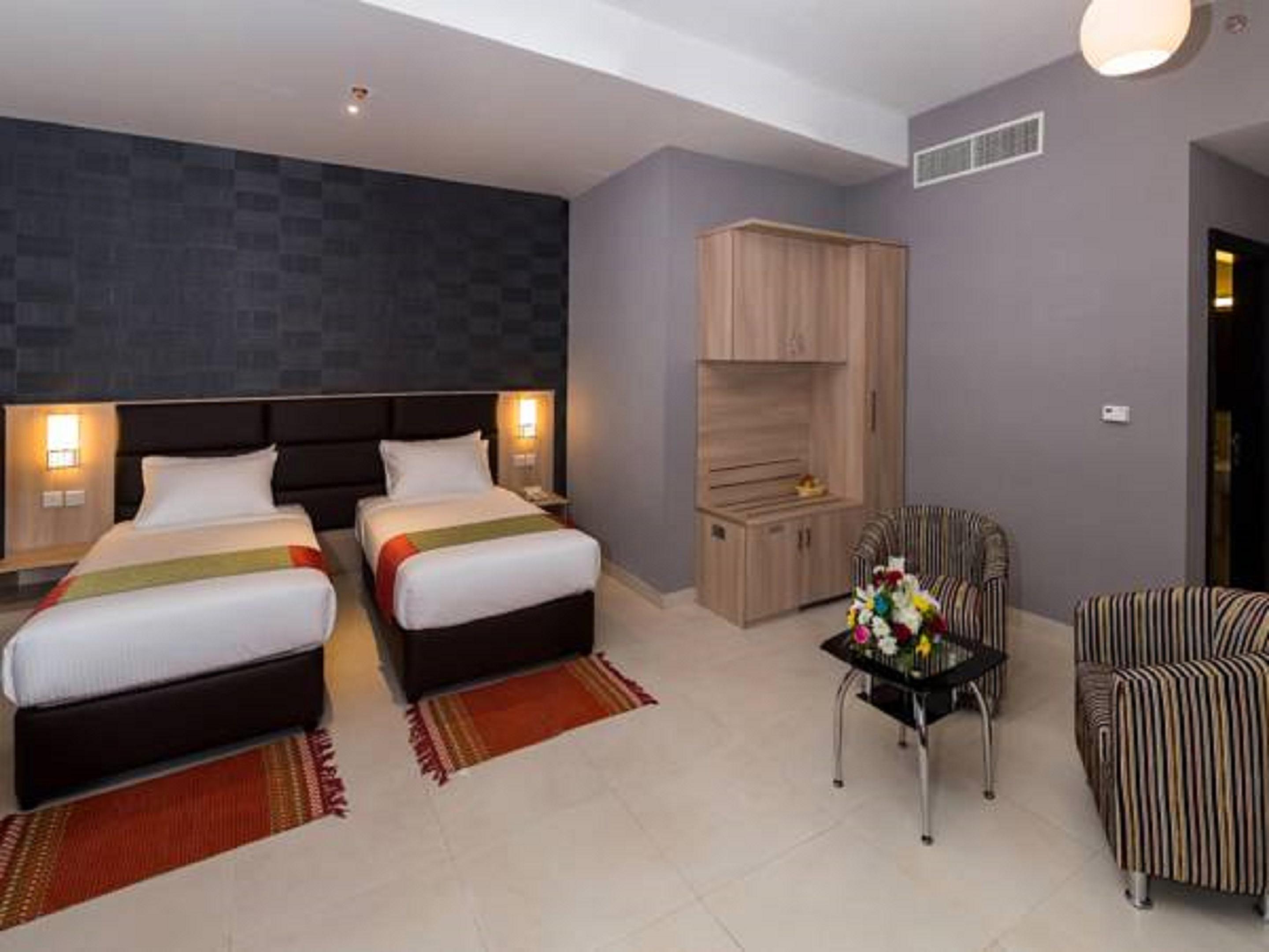 Florida Square Hotel Dubai Buitenkant foto