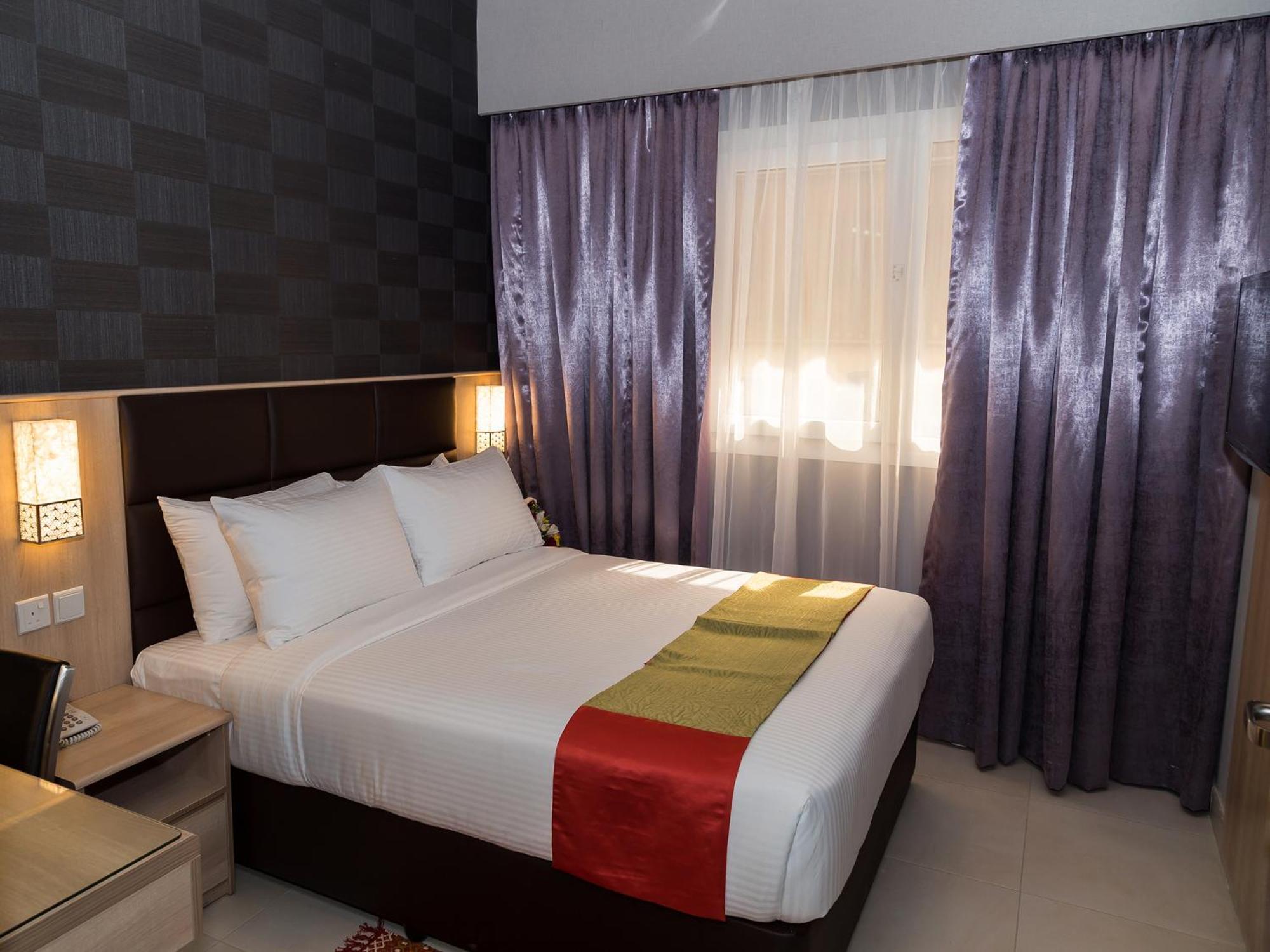 Florida Square Hotel Dubai Kamer foto