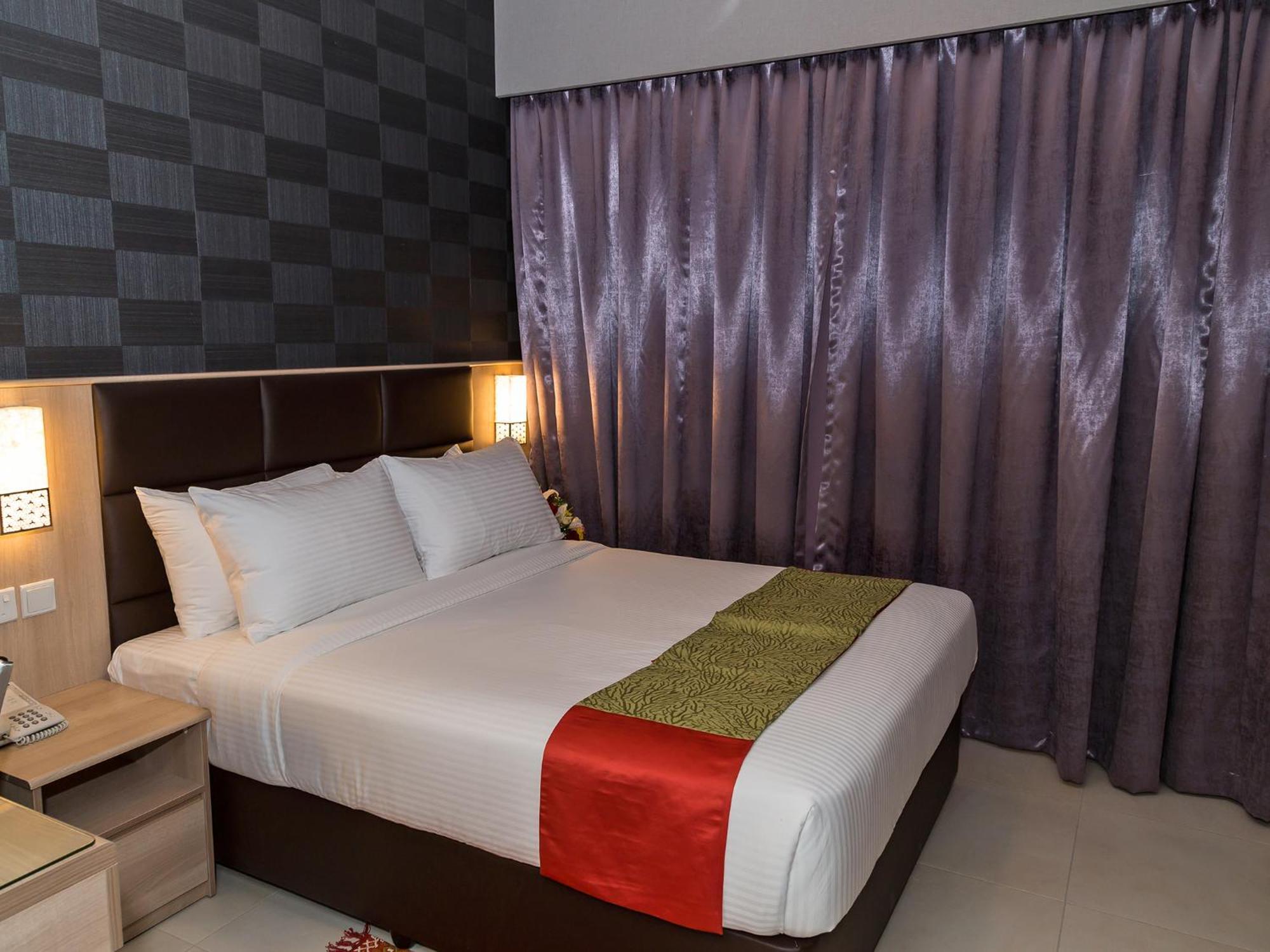 Florida Square Hotel Dubai Kamer foto