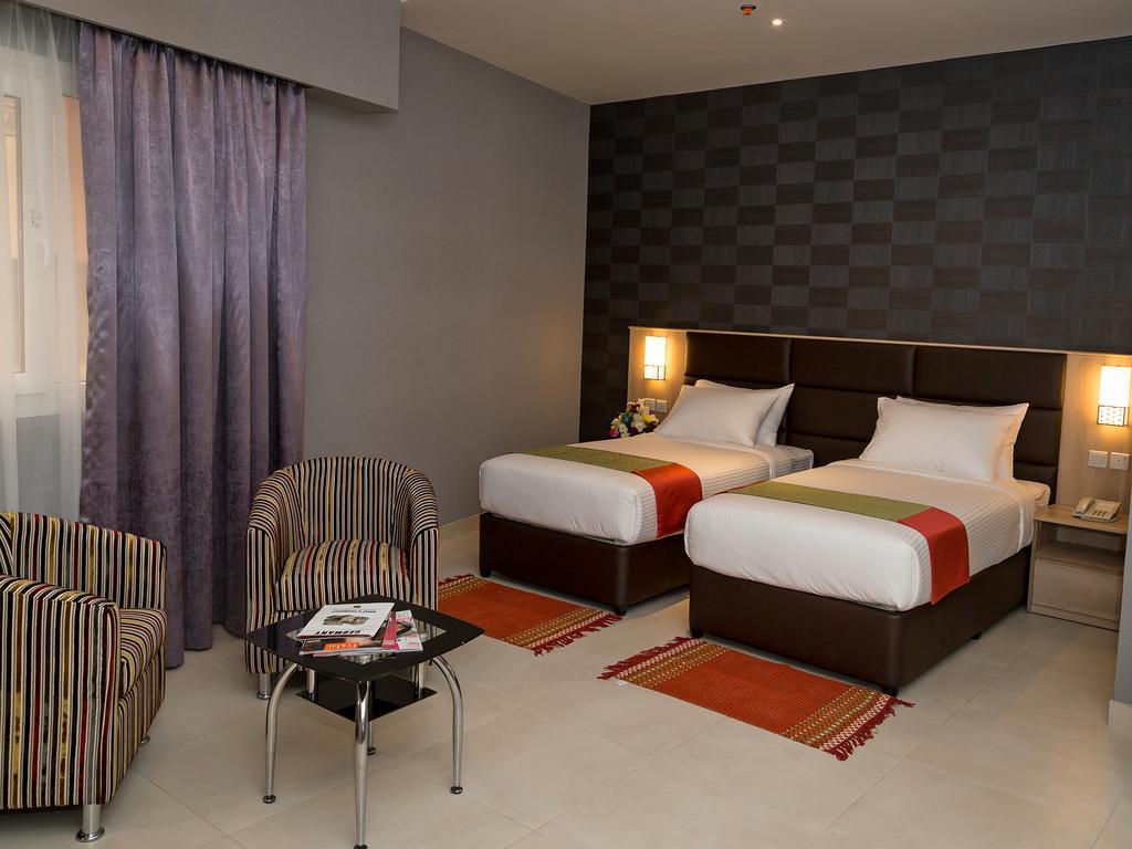 Florida Square Hotel Dubai Buitenkant foto