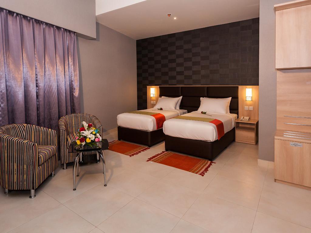 Florida Square Hotel Dubai Buitenkant foto